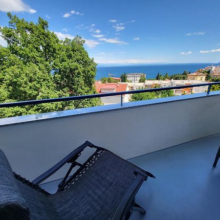 Apartment With Direct Sea View, Free Parking And Close To Beaches And Promenade Lovran Exterior photo
