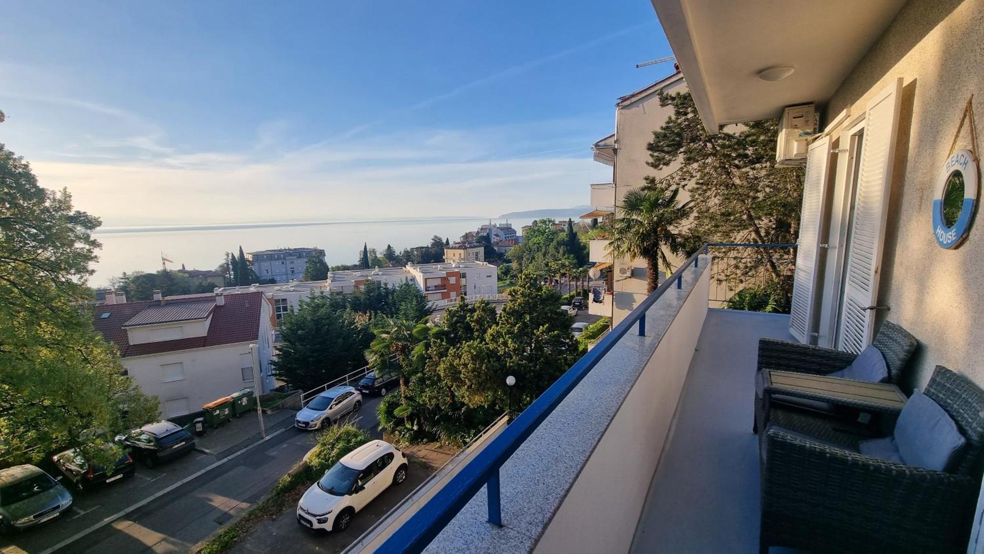 Apartment With Direct Sea View, Free Parking And Close To Beaches And Promenade Lovran Exterior photo